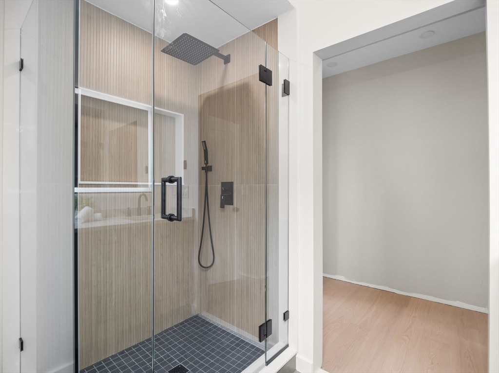 Boston, Massachusetts 02129, United States, 2 Bedrooms Bedrooms, ,2 BathroomsBathrooms,Residential,Active,167281