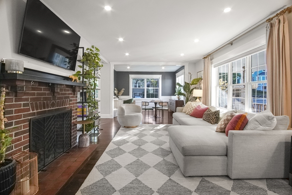 152 Scituate St