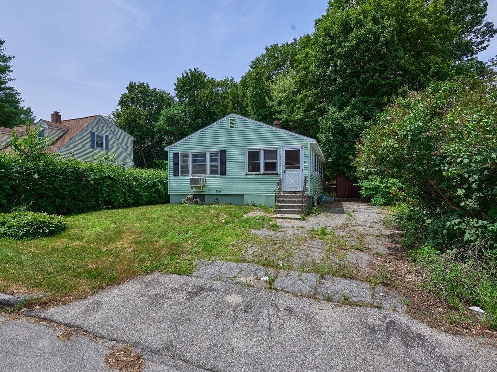10 Ashwood St