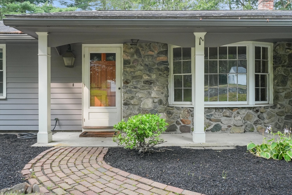 8 Birch Ln