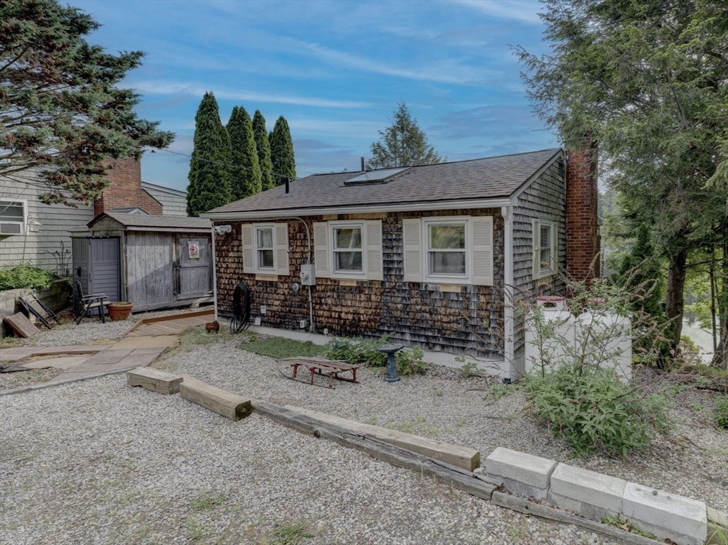 31 Pine Tree Drive