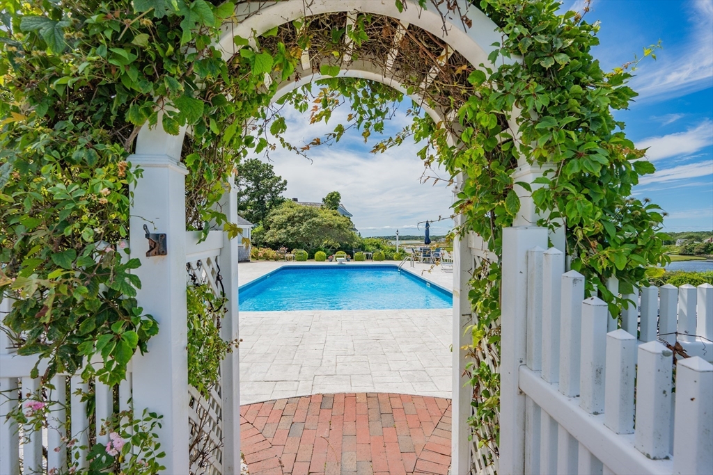 44 Buena Vista Rd