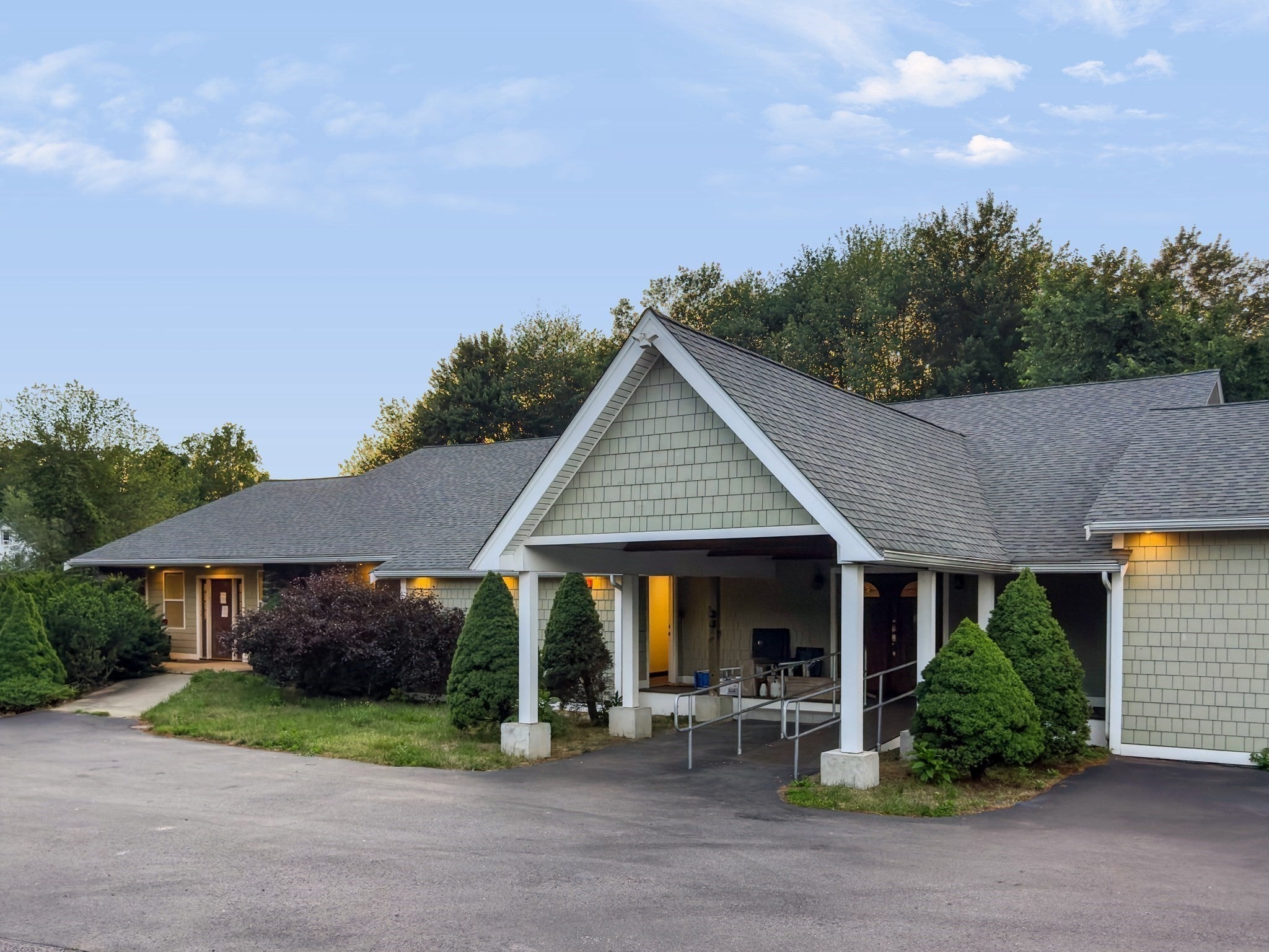 206 Turnpike Rd