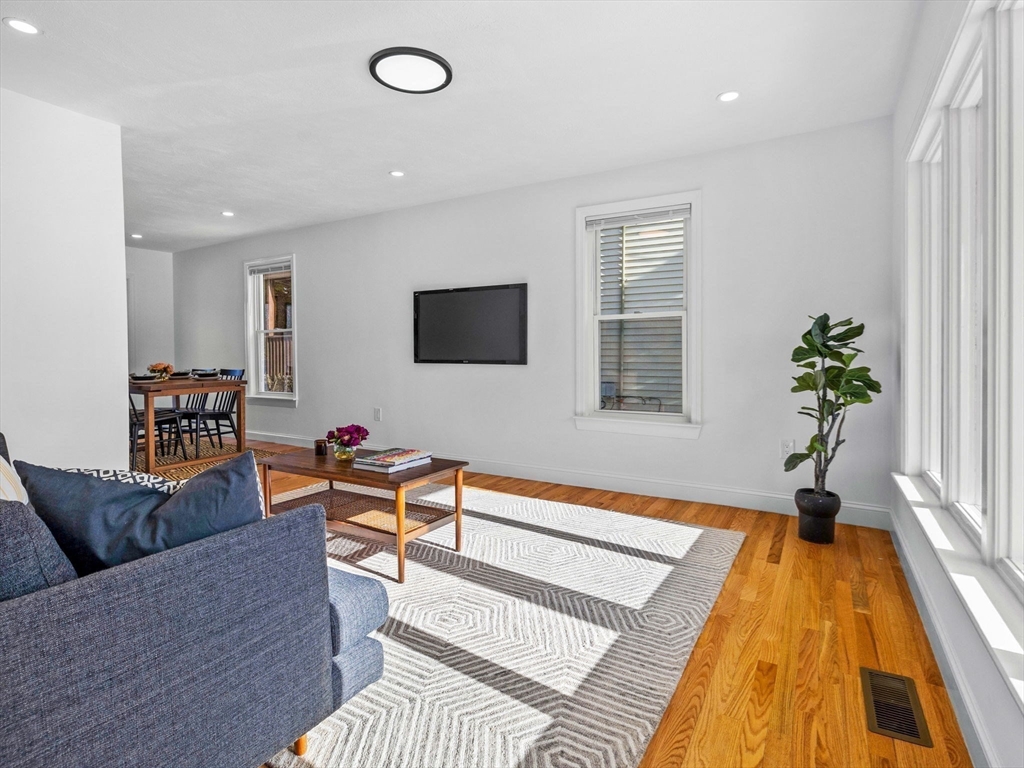 9 Fennell St