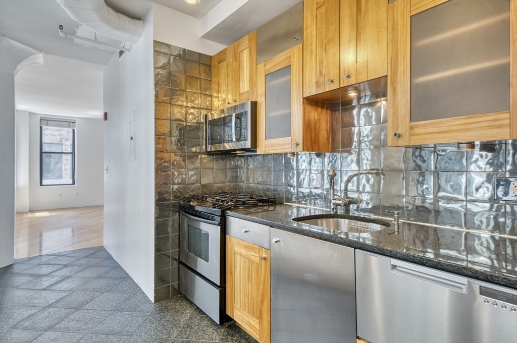 453 Washington St 7D