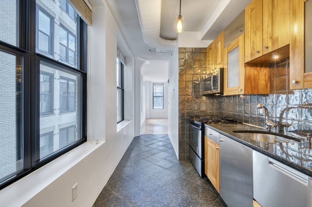 453 Washington St 7D