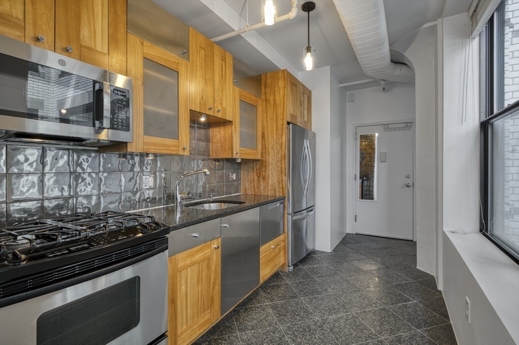 453 Washington St 7D
