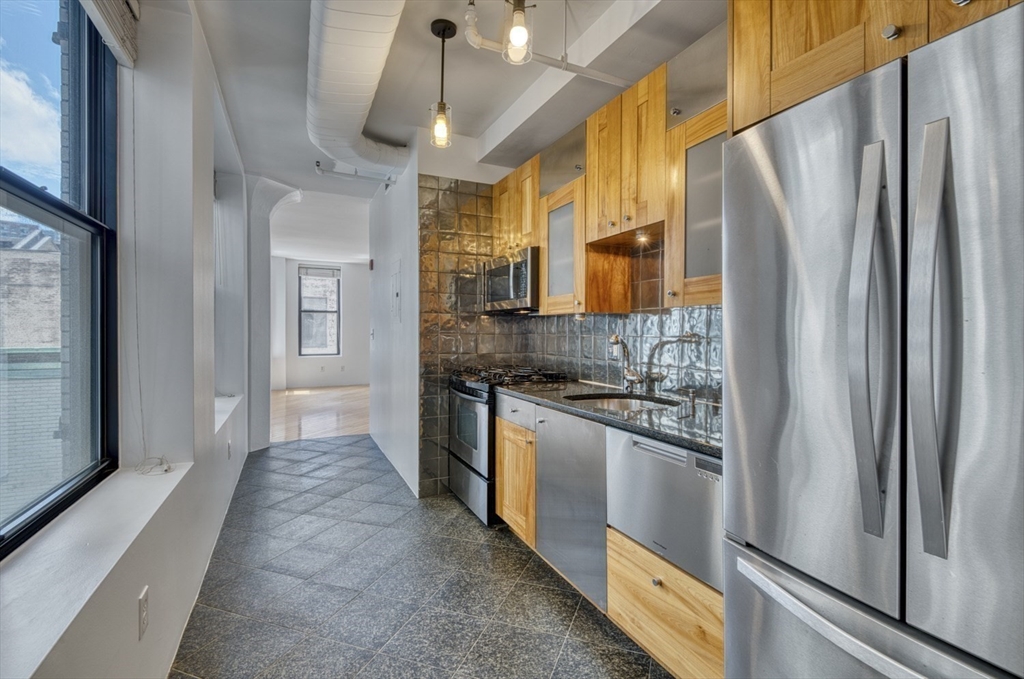 453 Washington St 7D