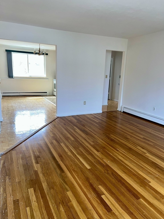 7 Endicott St 6