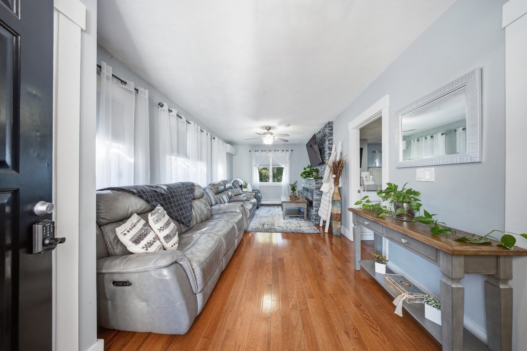 26 Acacia St, Gloucester, MA Photo #8