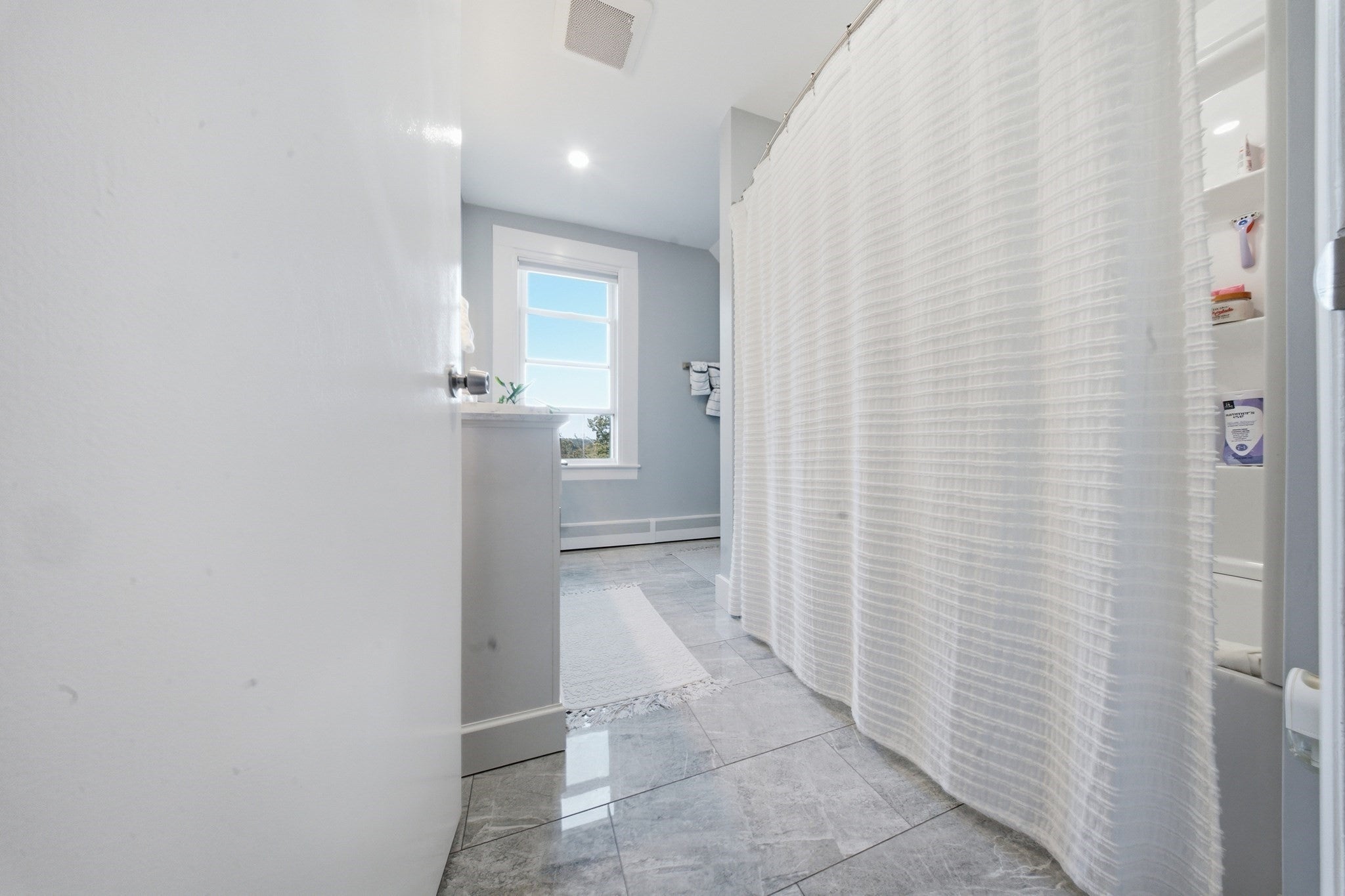 26 Acacia St, Gloucester, MA Photo #18