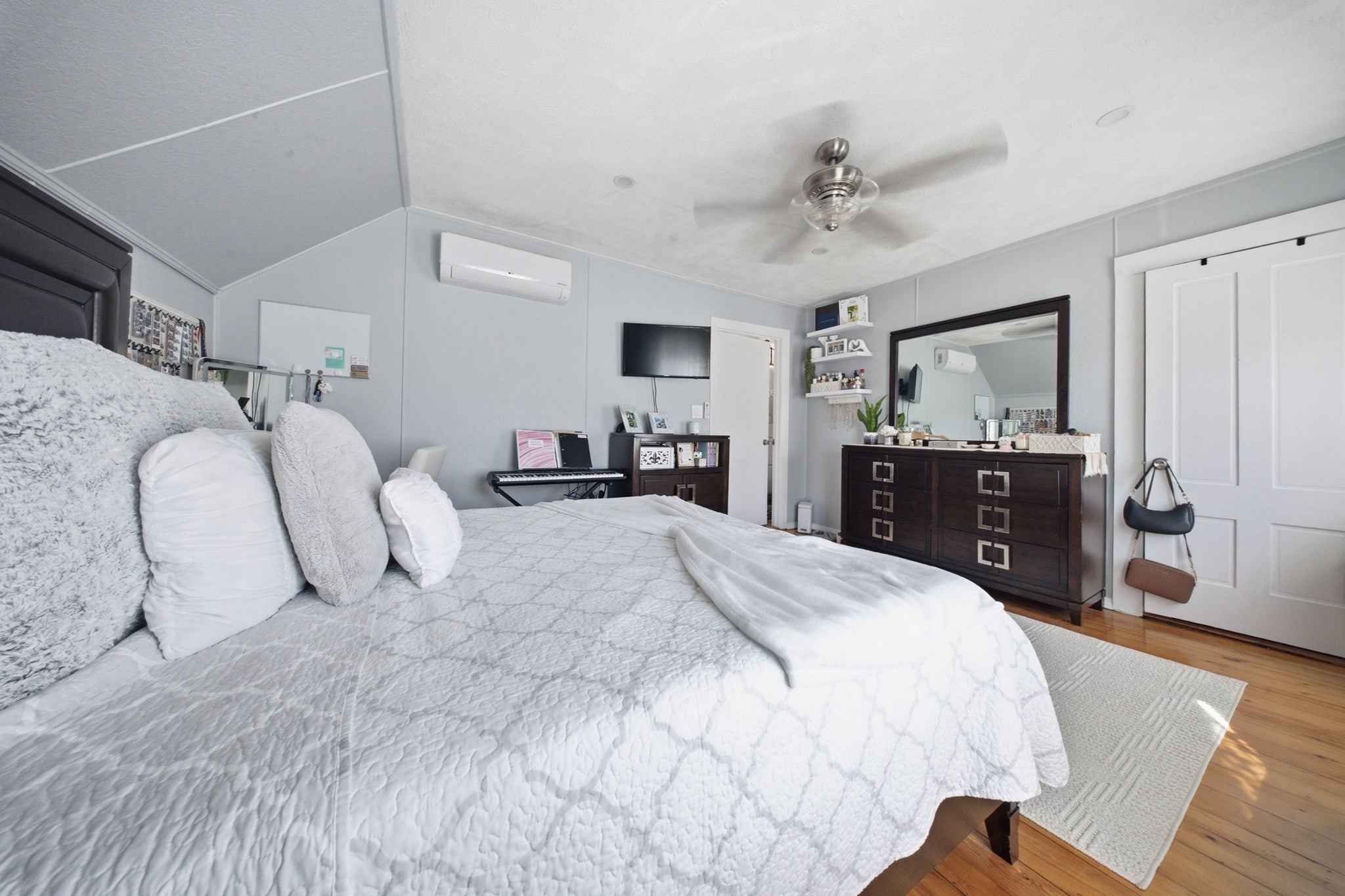 26 Acacia St, Gloucester, MA Photo #23
