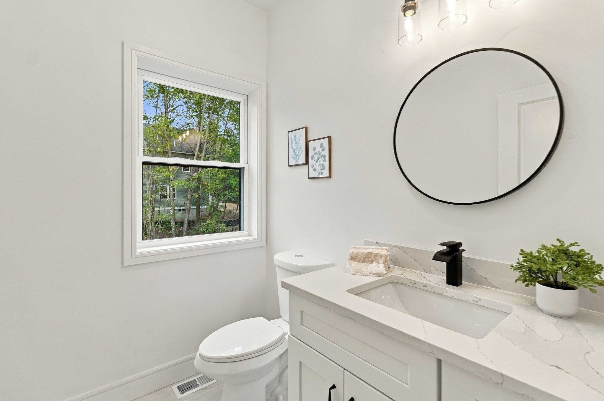 38 Elmwood St, Salisbury, MA Photo #11