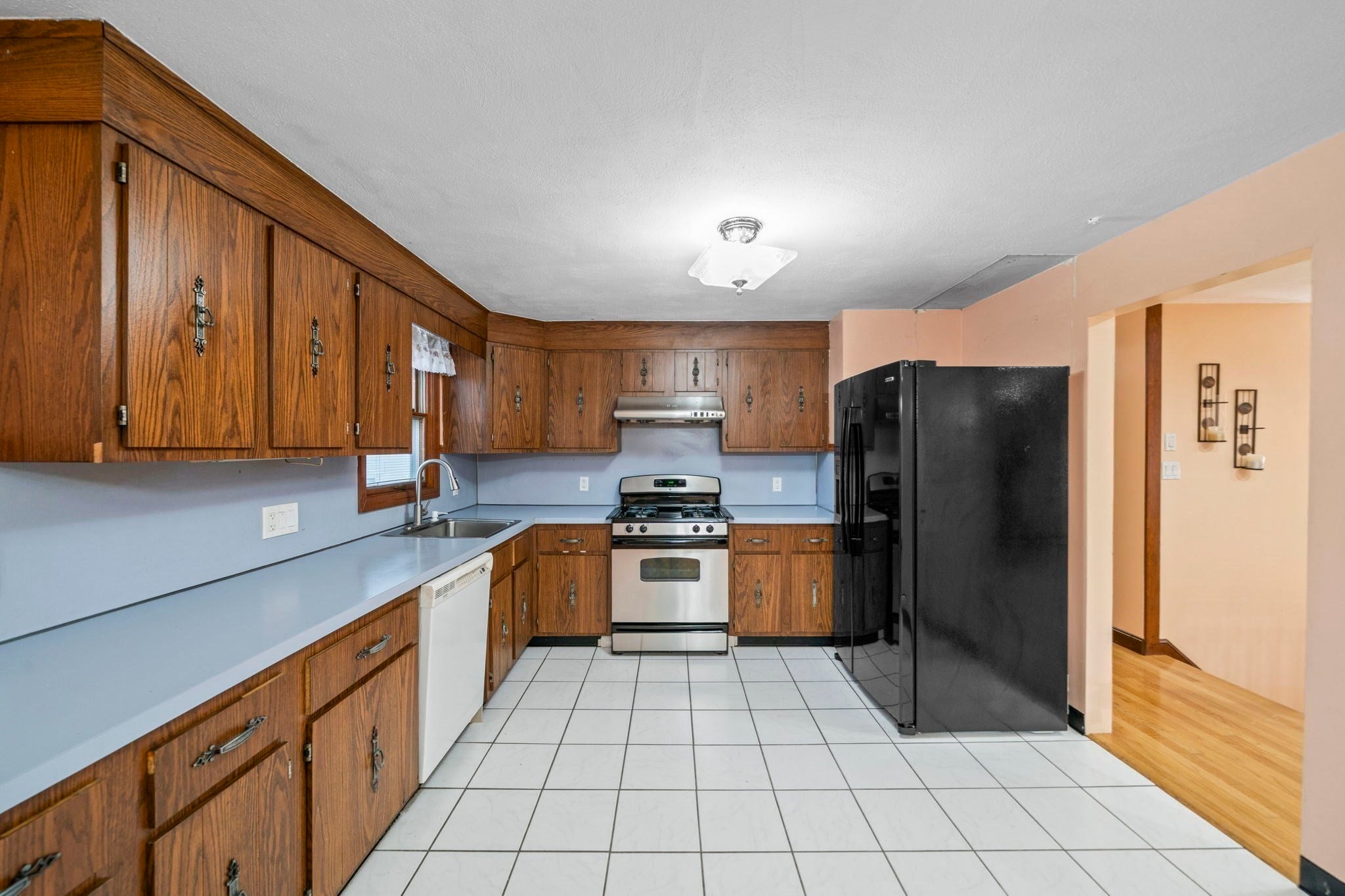 9 Vine Street, Randolph, MA, 9 Vine Street, Randolph, MA Photo #6