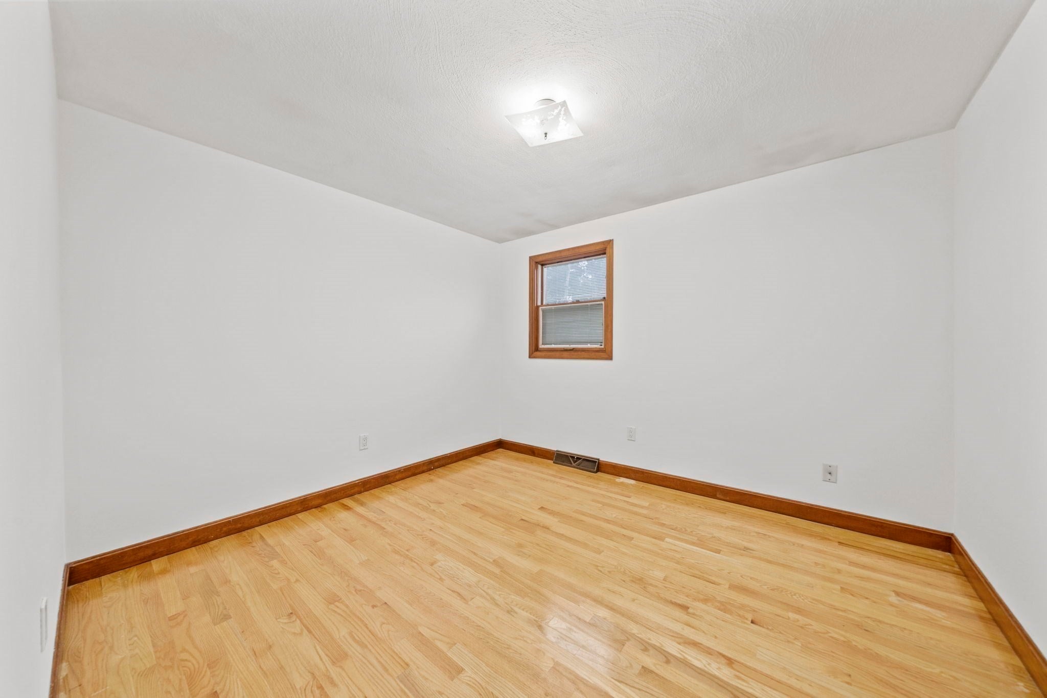9 Vine Street, Randolph, MA, 9 Vine Street, Randolph, MA Photo #17