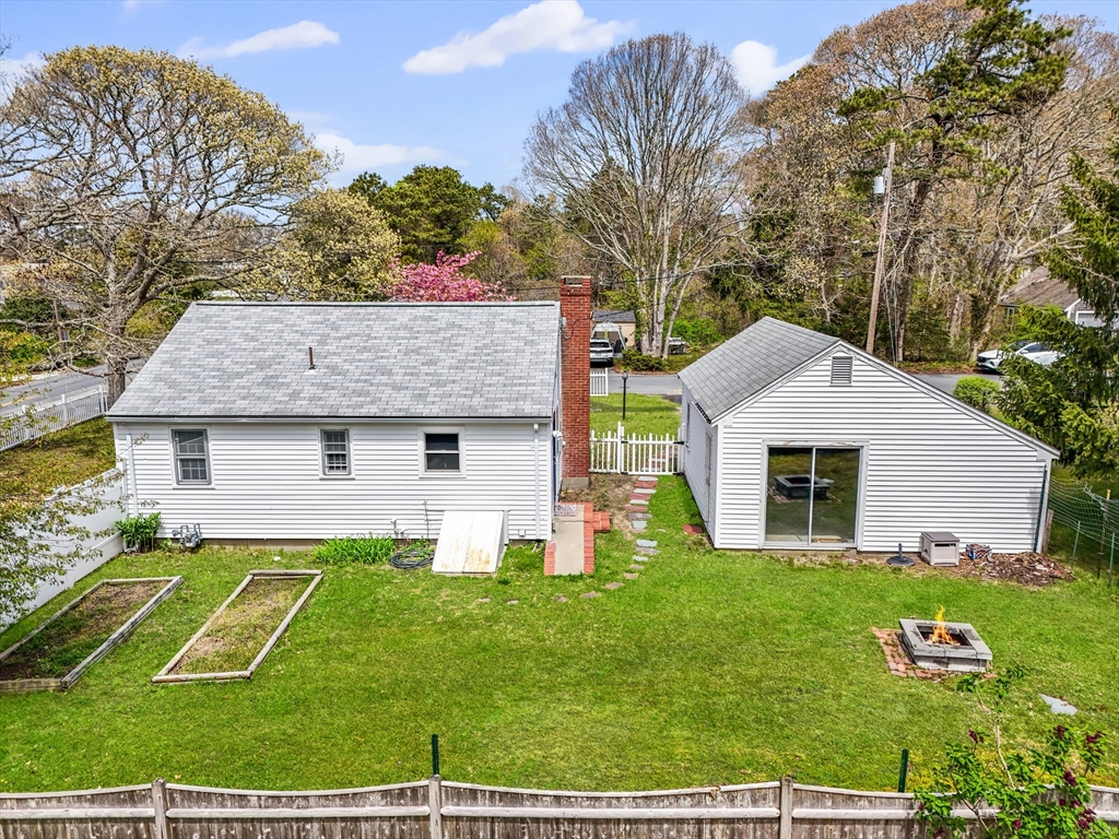1 Gilbert Rd - Photo 4