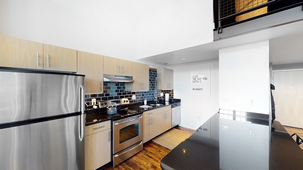 1 Westinghouse Plz C328