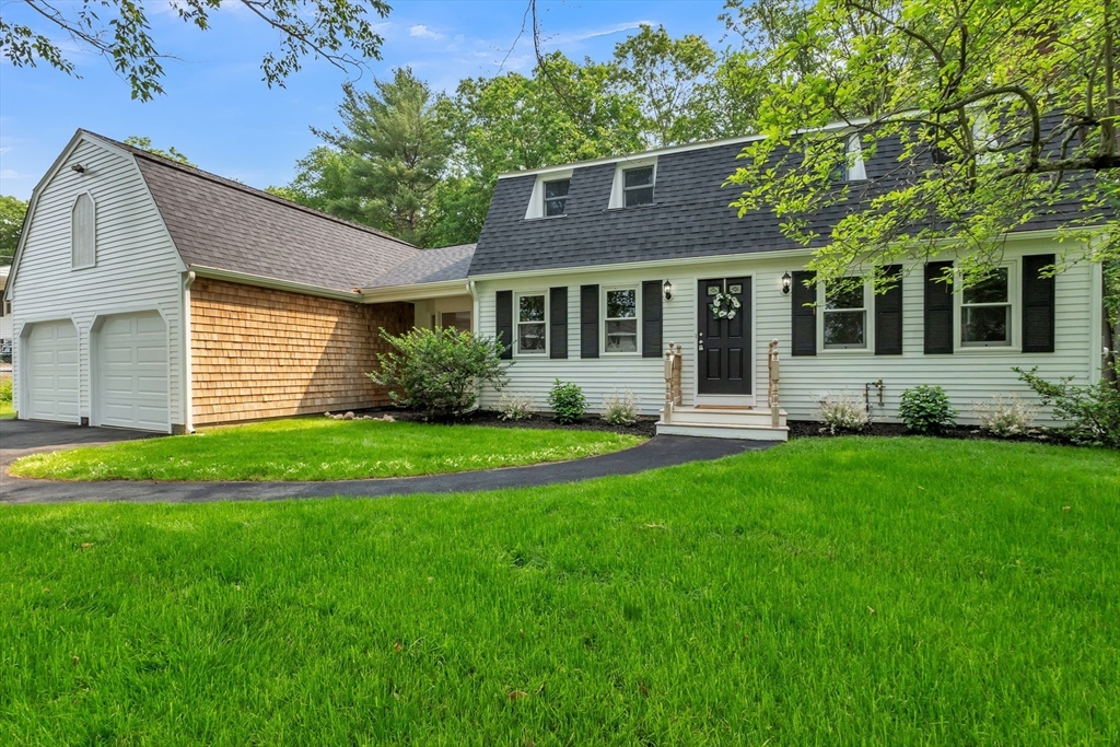1008 Lincolnshire Dr