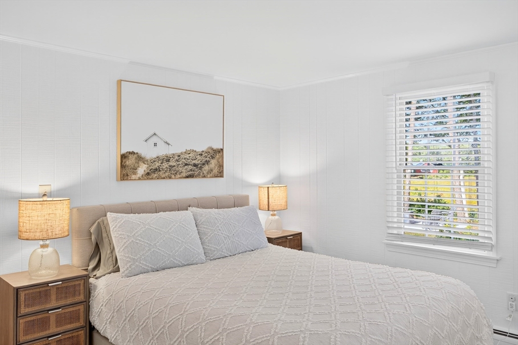 Chatham, Massachusetts 02633, United States, 4 Bedrooms Bedrooms, ,5 BathroomsBathrooms,Residential,Active,208935