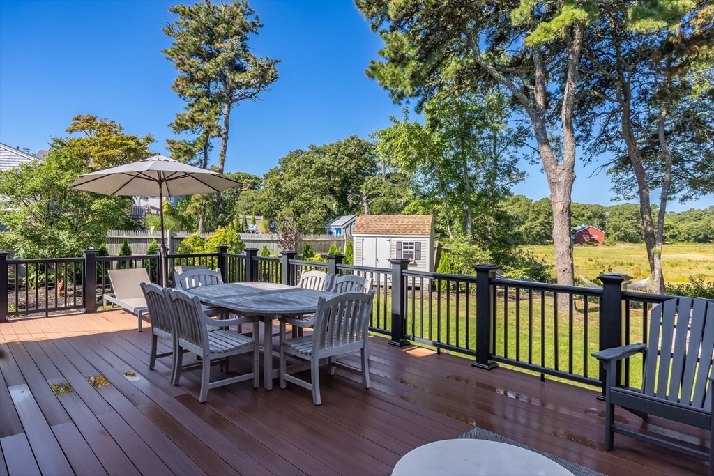 Chatham, Massachusetts 02633, United States, 4 Bedrooms Bedrooms, ,5 BathroomsBathrooms,Residential,Active,208935