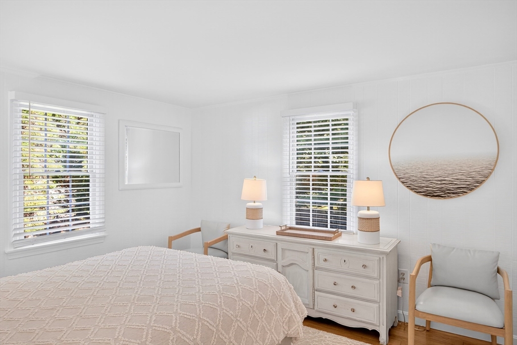 Chatham, Massachusetts 02633, United States, 4 Bedrooms Bedrooms, ,5 BathroomsBathrooms,Residential,Active,208935