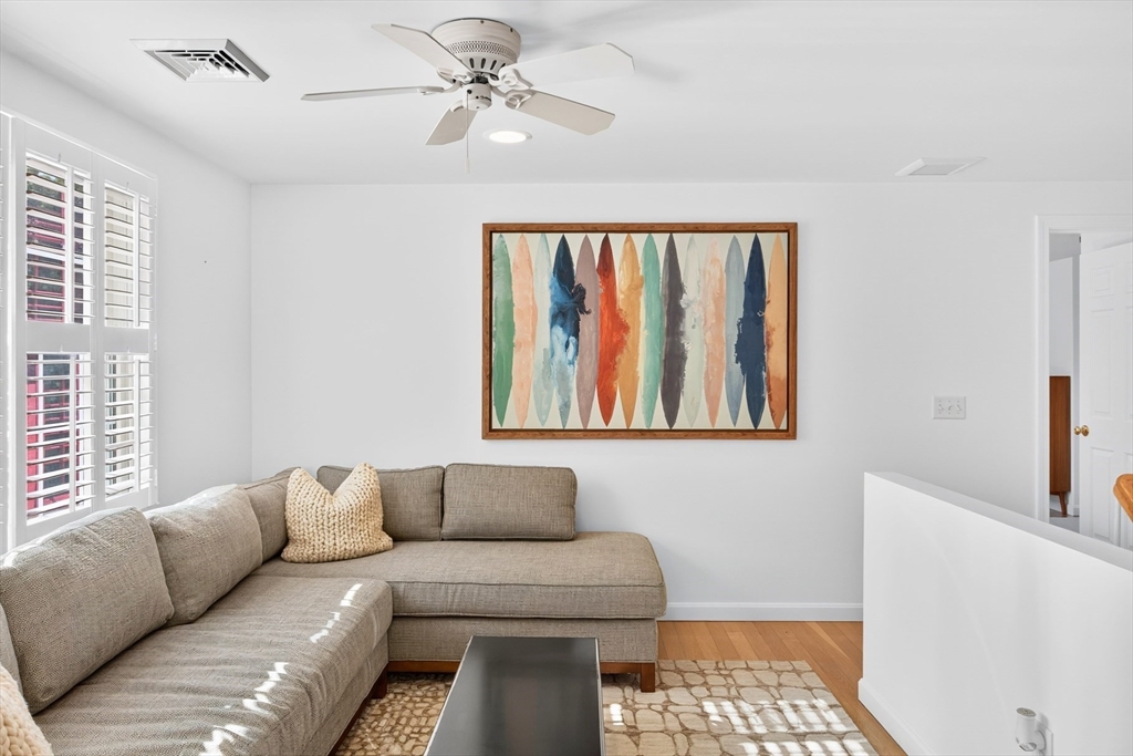 Chatham, Massachusetts 02633, United States, 4 Bedrooms Bedrooms, ,5 BathroomsBathrooms,Residential,Active,208935