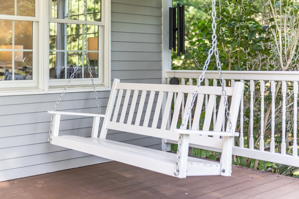 Chatham, Massachusetts 02633, United States, 4 Bedrooms Bedrooms, ,5 BathroomsBathrooms,Residential,Active,208935