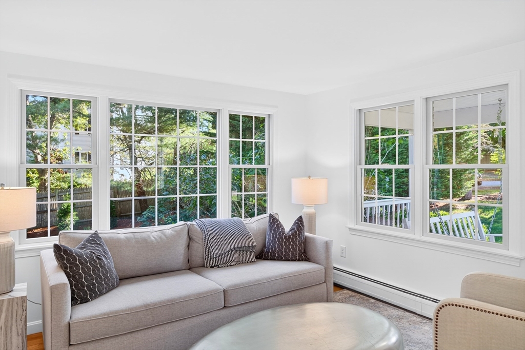 Chatham, Massachusetts 02633, United States, 4 Bedrooms Bedrooms, ,5 BathroomsBathrooms,Residential,Active,208935