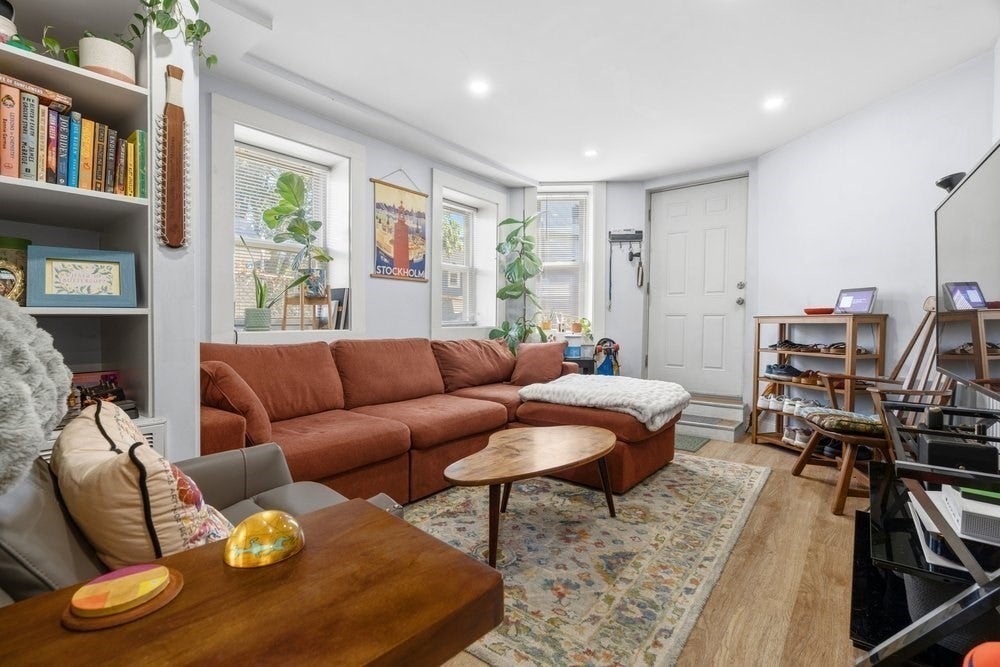 42 Moseley St