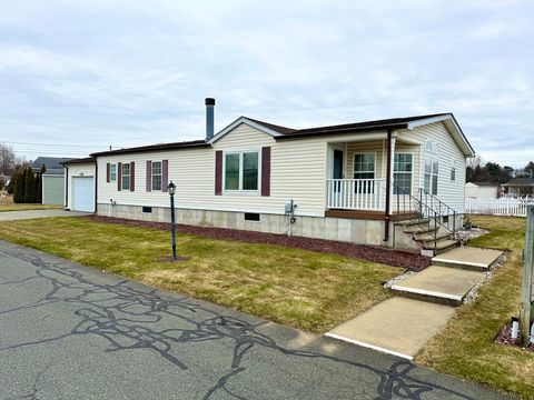 11 Gala Way Chicopee MA 01020