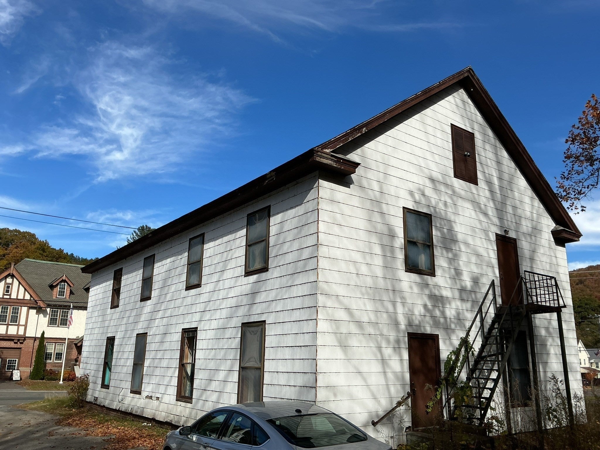 64 Main St