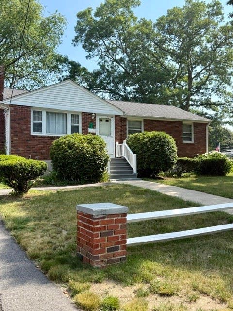 Photo of 111 Crestfield Dr, Brockton, MA 02302 (MLS # 73561086)