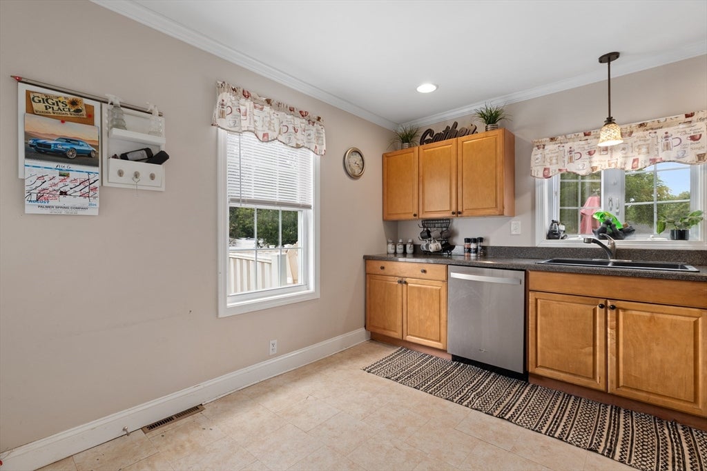 114 Cogswell St, Haverhill, MA, 114 Cogswell St, Haverhill, MA Photo #10