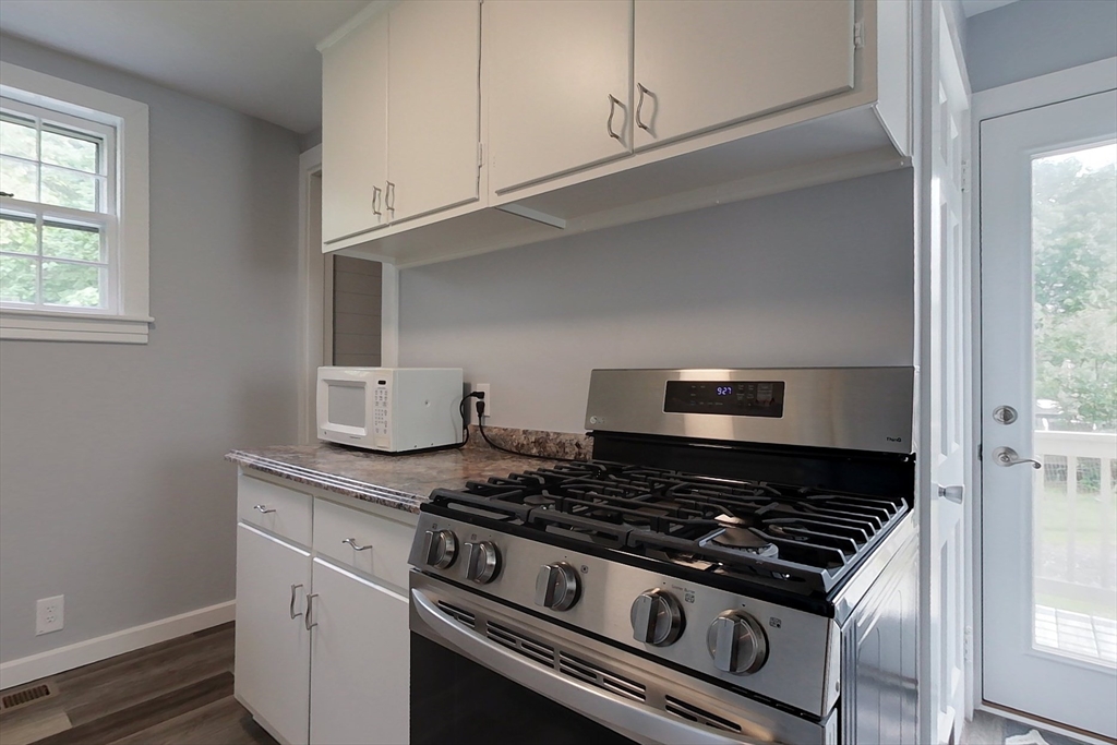 41 W Elm St
