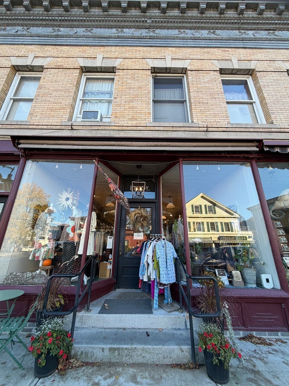 55 Bridge St