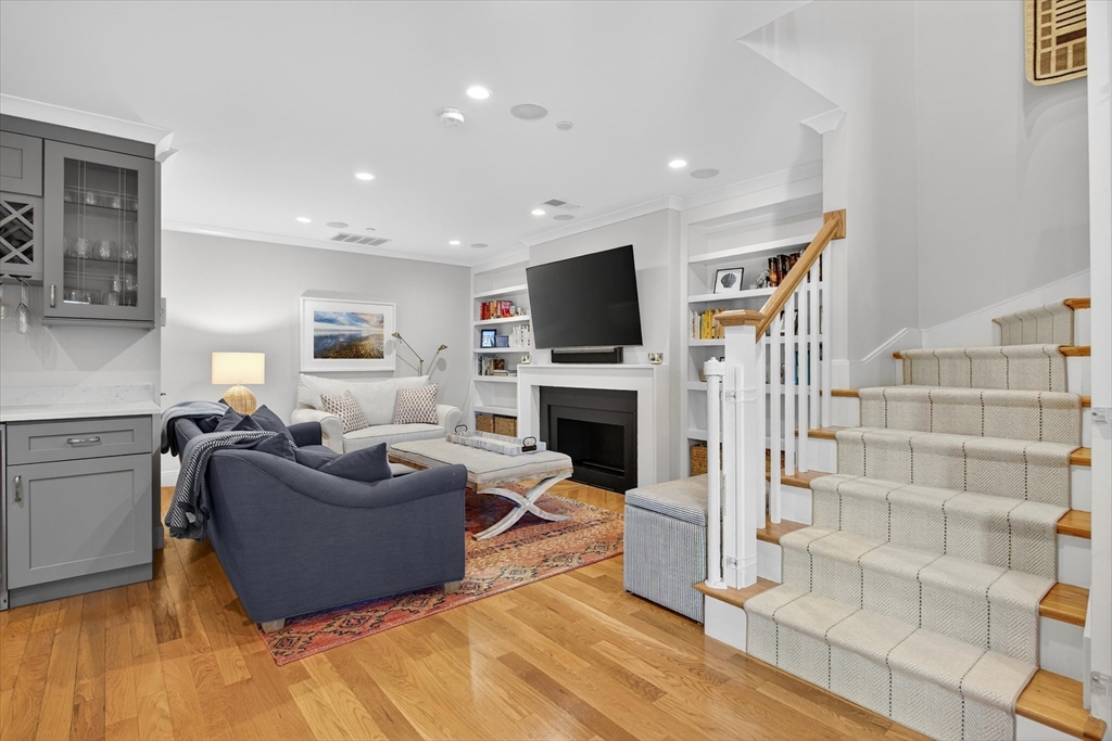 364 Bunker Hill Street 1