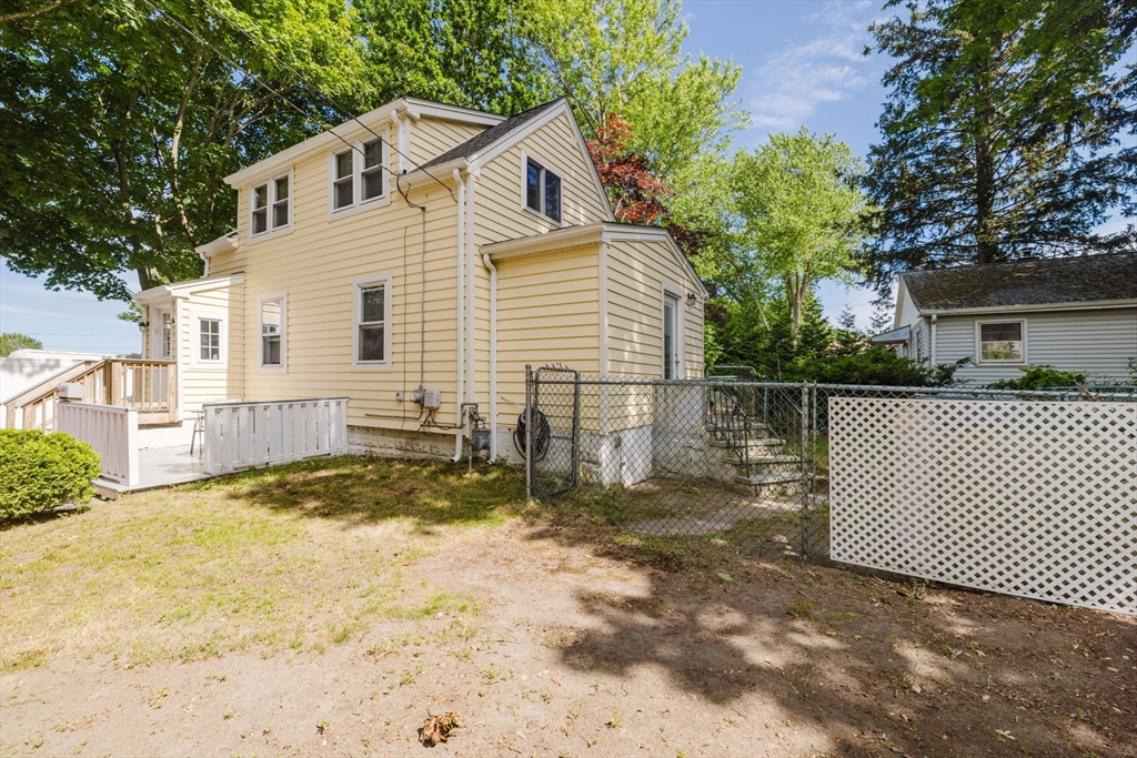 135 Bridge St