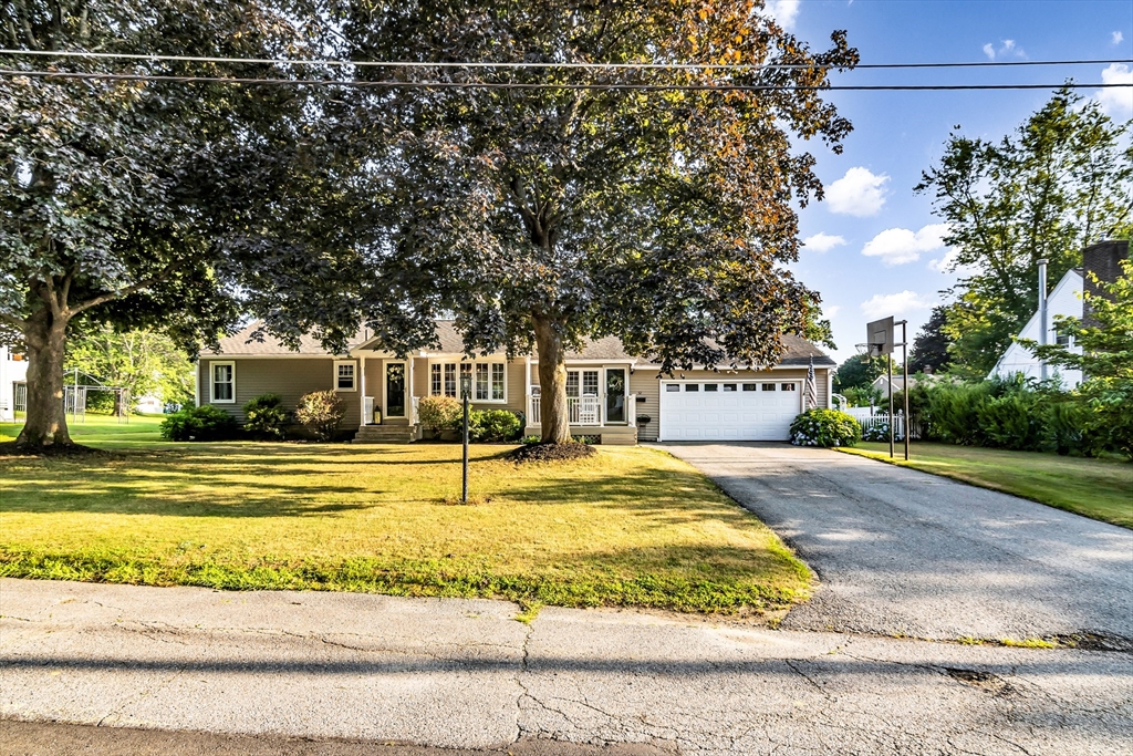 52 Lee Ave
