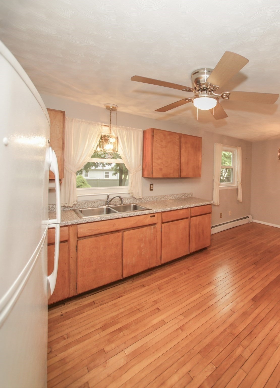 87 Roosevelt Ave, Westfield, MA, 87 Roosevelt Ave, Westfield, MA Photo #4