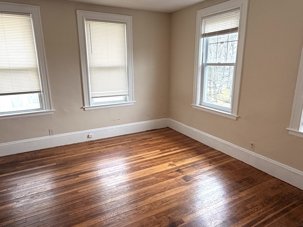 182 Princeton Ave 182