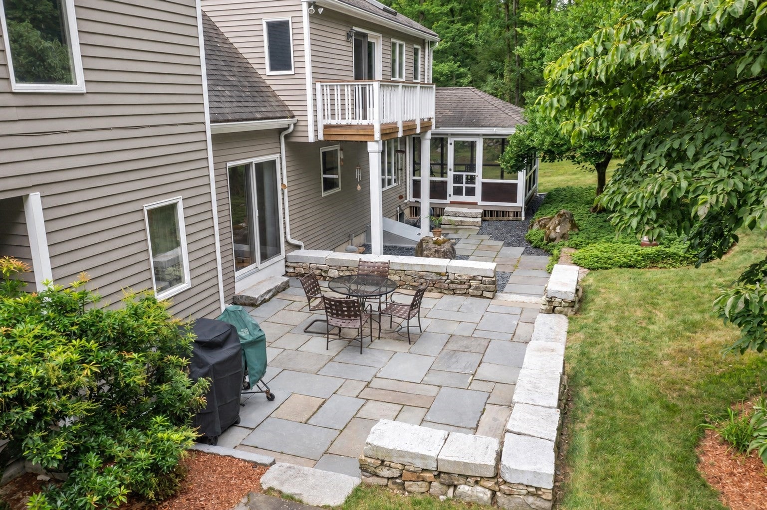 2 Sutton Pl, Acton, MA, 2 Sutton Pl, Acton, MA Photo #2