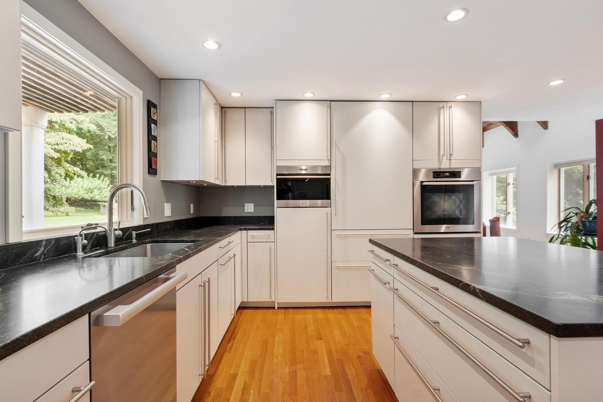 2 Sutton Pl, Acton, MA, 2 Sutton Pl, Acton, MA Photo #5