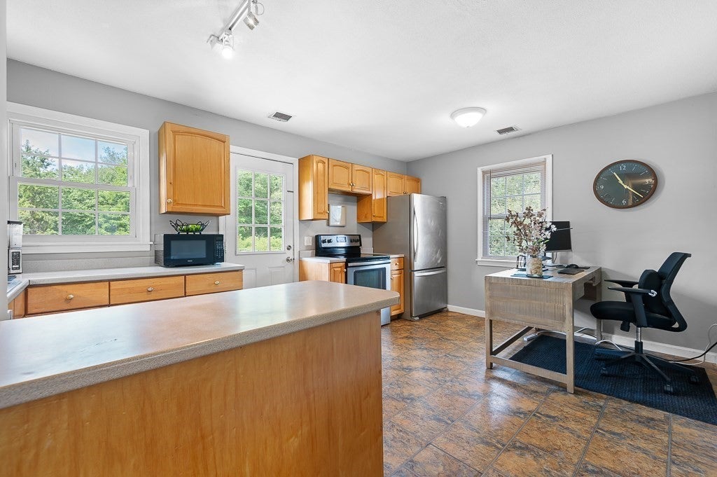 354-356 South Street, Northborough, MA, 354-356 South Street, Northborough, MA Photo #4