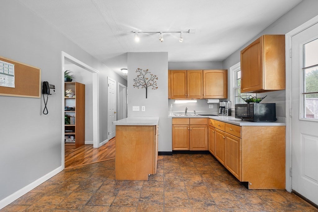354-356 South Street, Northborough, MA, 354-356 South Street, Northborough, MA Photo #5