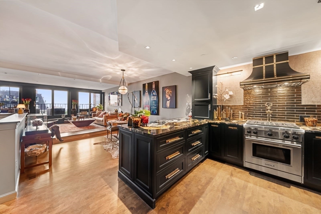 220 Commercial St 5A