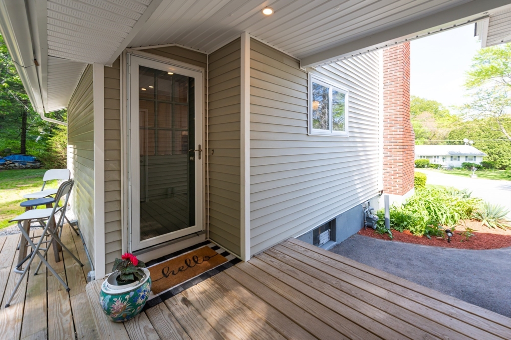 16 Greenlawn Avenue