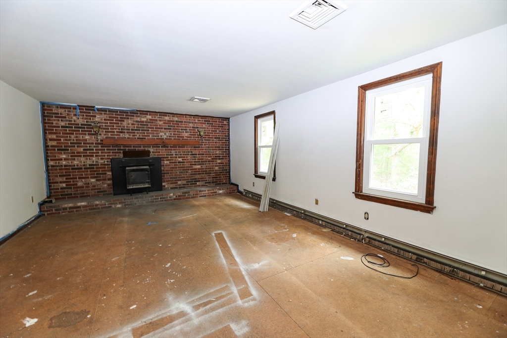 329 Woodside Rd