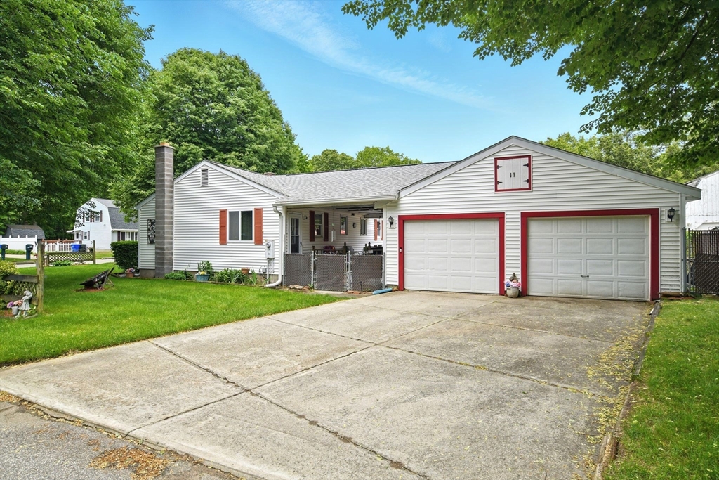 15 Entrybrook Drive