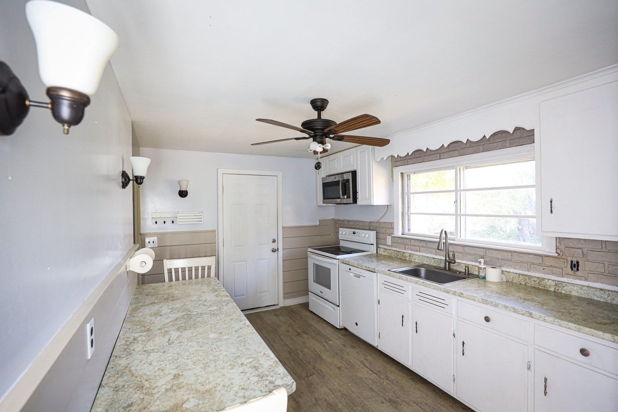 14 Janice Ave, Dracut, MA, 14 Janice Ave, Dracut, MA Photo #6