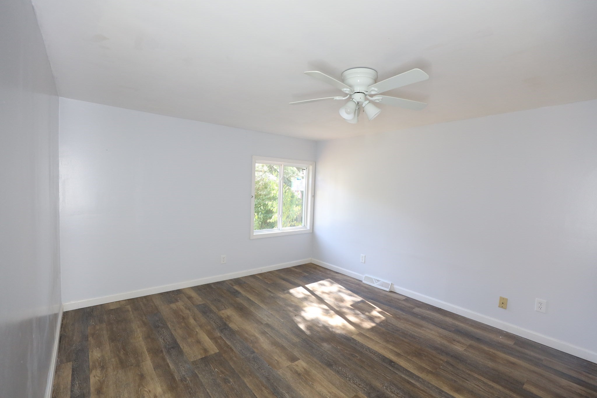 14 Janice Ave, Dracut, MA, 14 Janice Ave, Dracut, MA Photo #9